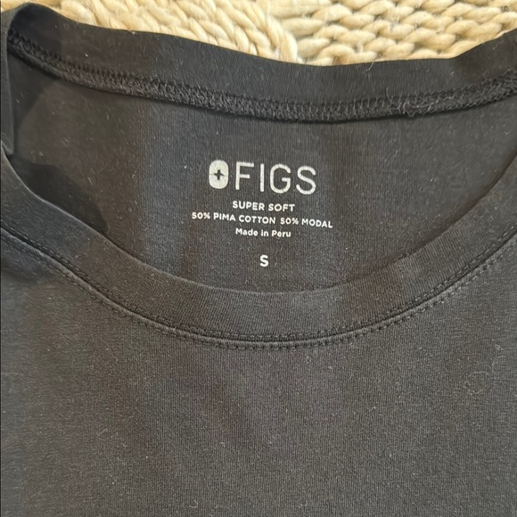 Set of 2 Black Figs Under-scrub Tops - Picture 2 of 3